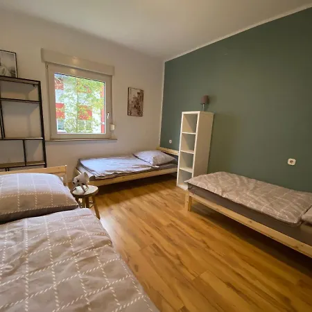 Gemutliches Montuerszimmer Mit Waldblick Apartman *