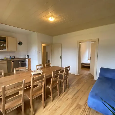 Gemutliches Montuerszimmer Mit Waldblick Apartman