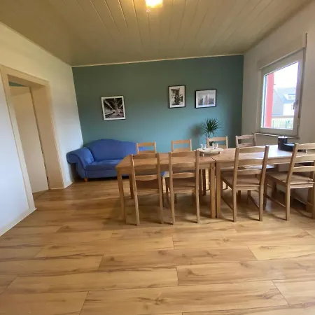 Gemutliches Montuerszimmer Mit Waldblick Apartman *